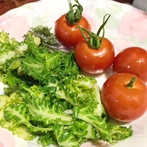 プチヴェールとトマトの簡単サラダ